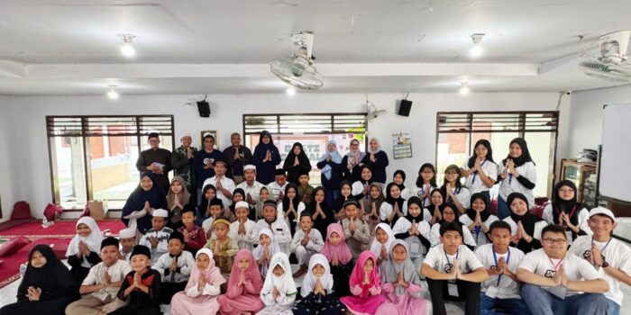 Bentuk Nyata Sikap Pelajar Pancasila, MPK SMPN 19 Jakarta Gelar Bakti Sosial ke Panti Asuhan Al Mubarokah Pondok Cabe