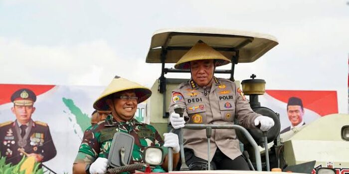 Irwasum Polri Bangga Mahasiswa Terlibat Tanam Jagung : Ketahanan Pangan Tanggung Jawab Kita Semua