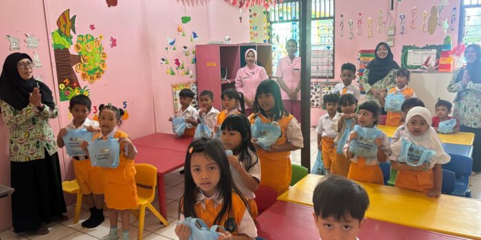 Dukung Program Pemerintah, Polri Distribusikan Makanan Bergizi Gratis untuk 3.417 Siswa Penerima Manfaat