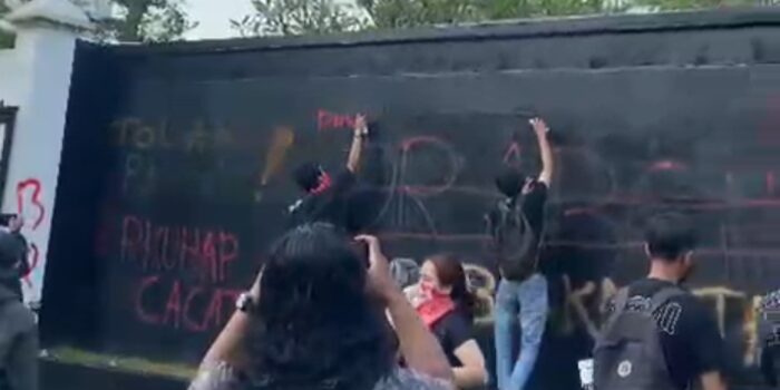 Demonstrasi BEM UI Dinodai Tindakan Vandalisme, Publik Soroti Integritas Gerakan