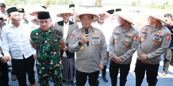 Pesantren Jadi Garda Terdepan Ketahanan Pangan, Polri Pimpin Penanaman Jagung