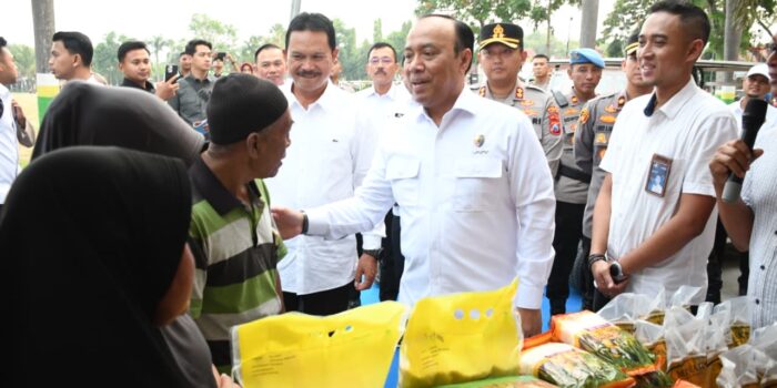 Pasar Murah Guncang Madiun, Polri-Bulog Salurkan Sembako Harga Terjangkau