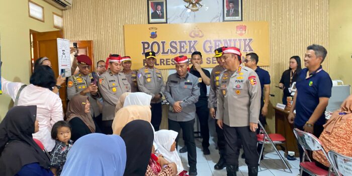 Alumni Akpol 90 Gelar Bakti Sosial, Bantu lWarga Terdampak Rob di Demak